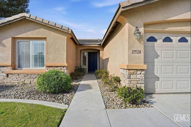 11528 Indian Hawthorne Street, Bakersfield, CA 93311