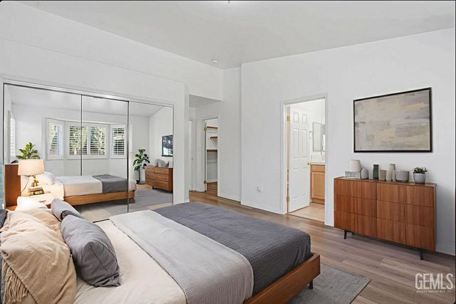 11528 Indian Hawthorne Street, Bakersfield, CA 93311