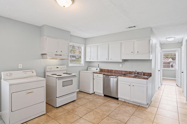 496 GREENVIEW CV, Collierville, TN 38017