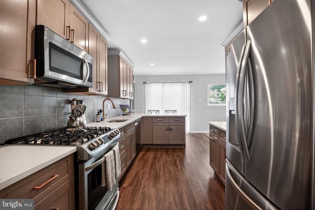 119 SHARROWVALE RD, Cherry Hill, NJ 08034