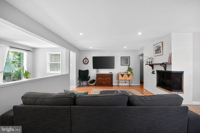 119 SHARROWVALE RD, Cherry Hill, NJ 08034