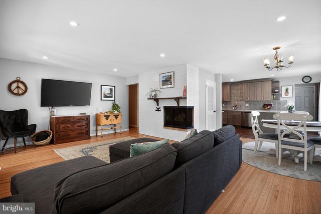 119 SHARROWVALE RD, Cherry Hill, NJ 08034