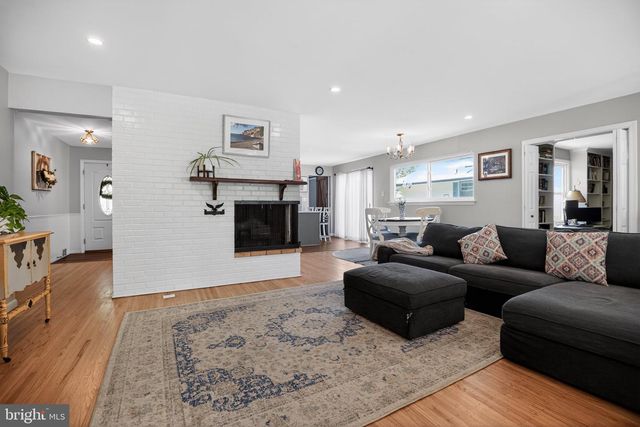 119 SHARROWVALE RD, Cherry Hill, NJ 08034