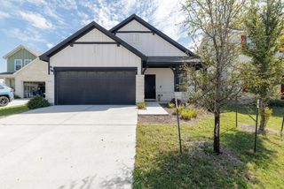 1620 Holly Lake DR, Leander, TX 78641