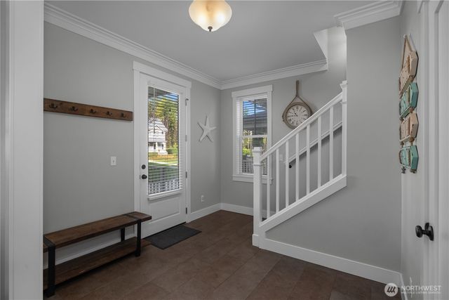 100 Horseshoe Lane, Pacific Beach, WA 98571