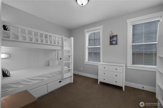 100 Horseshoe Lane, Pacific Beach, WA 98571