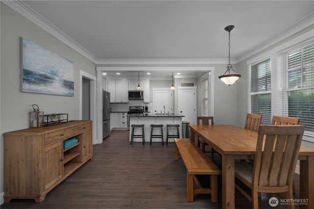 100 Horseshoe Lane, Pacific Beach, WA 98571