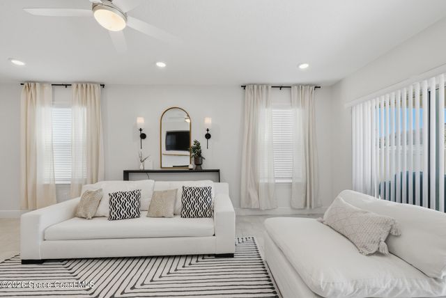 1018 Grantham Lane SE, Palm Bay, FL 32909