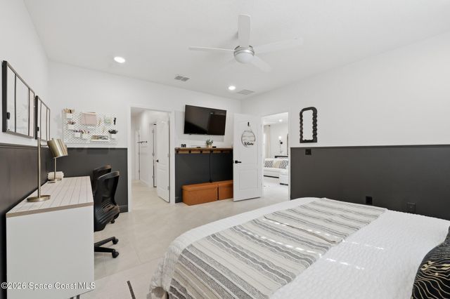 1018 Grantham Lane SE, Palm Bay, FL 32909