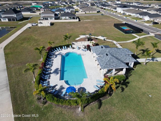 1018 Grantham Lane SE, Palm Bay, FL 32909