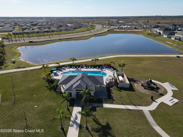 1018 Grantham Lane SE, Palm Bay, FL 32909