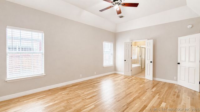 7714 S 92nd Place, Tulsa, OK 74133