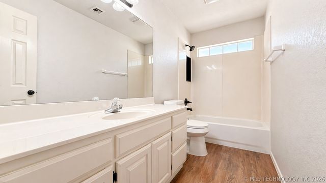 7714 S 92nd Place, Tulsa, OK 74133