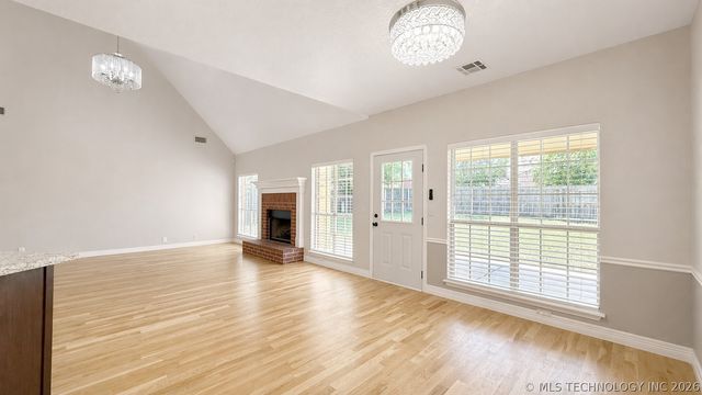 7714 S 92nd Place, Tulsa, OK 74133