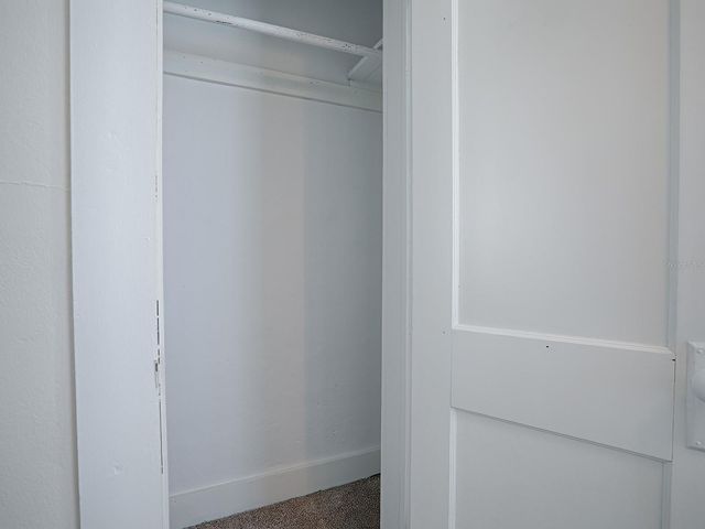 422 E CITRUS AVENUE, Eustis, FL 32726