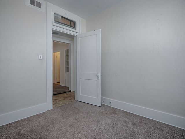 422 E CITRUS AVENUE, Eustis, FL 32726