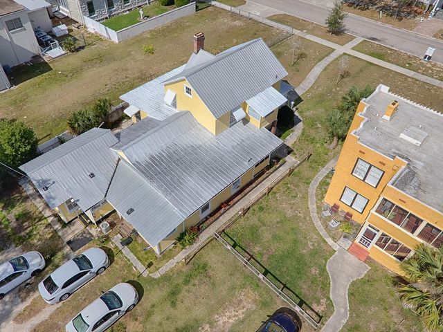 422 E CITRUS AVENUE, Eustis, FL 32726