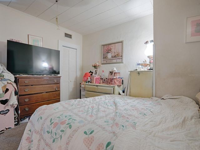 422 E CITRUS AVENUE, Eustis, FL 32726