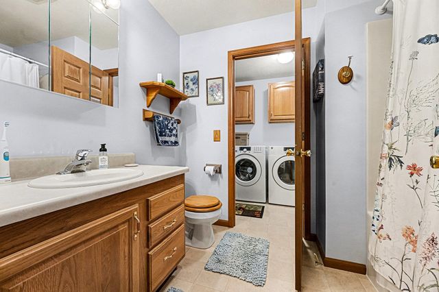 9654 W De Avenue, Kalamazoo, MI 49009