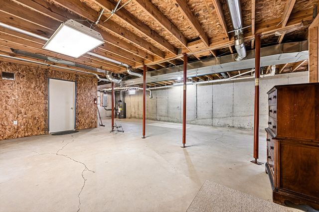 9654 W De Avenue, Kalamazoo, MI 49009