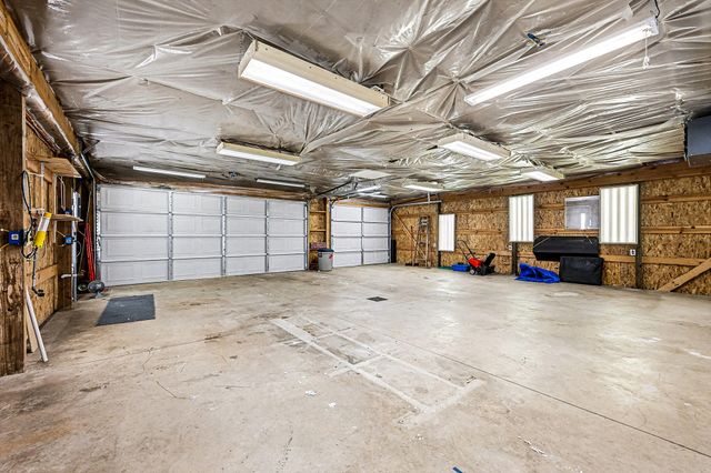 9654 W De Avenue, Kalamazoo, MI 49009