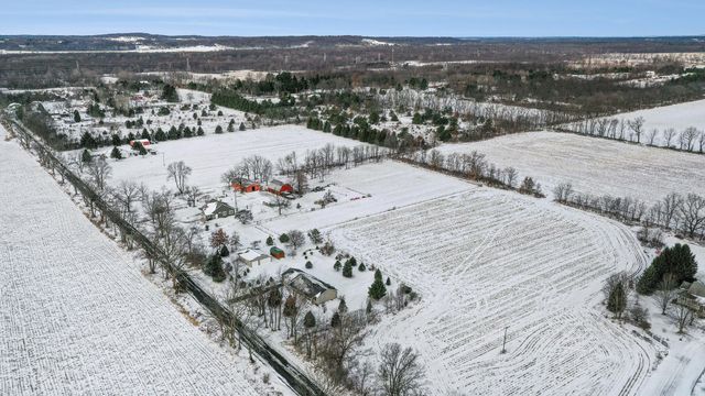 9654 W De Avenue, Kalamazoo, MI 49009