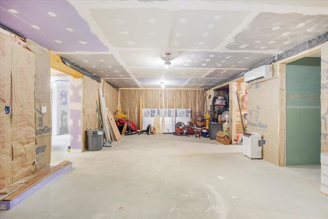 26 Collins, Mashpee, MA 02649