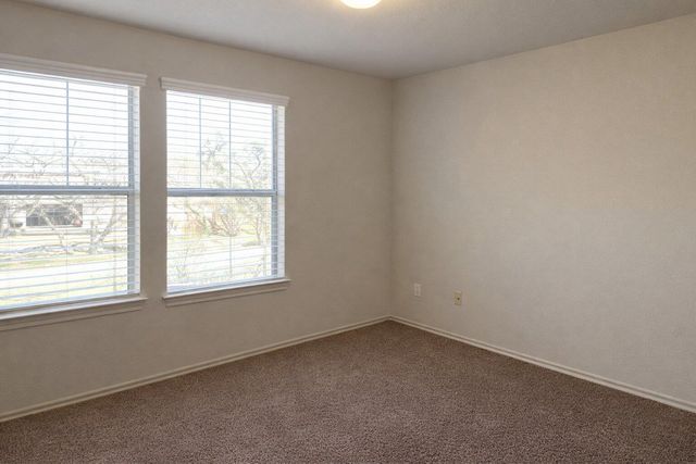 2410 Great Oaks DR 802, Round Rock, TX 78681