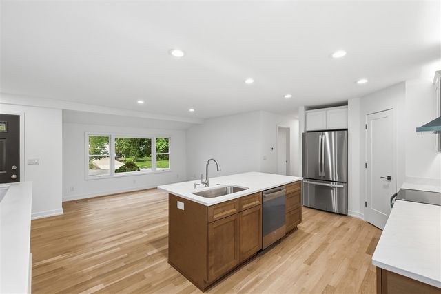 1679 Stonewood Drive, Lowell, MI 49331