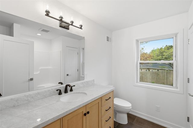 1679 Stonewood Drive, Lowell, MI 49331