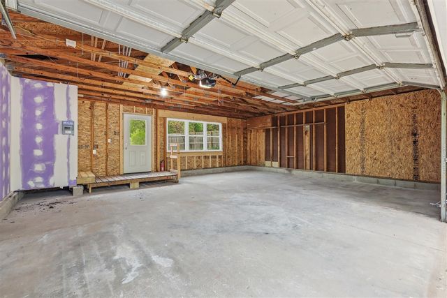 1679 Stonewood Drive, Lowell, MI 49331