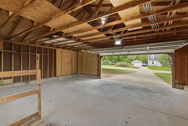1679 Stonewood Drive, Lowell, MI 49331