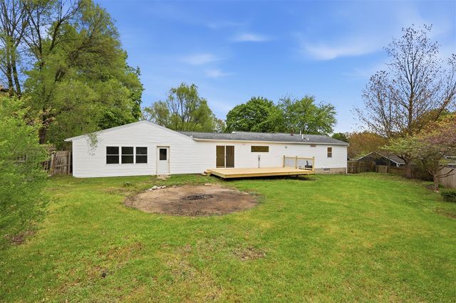 1679 Stonewood Drive, Lowell, MI 49331