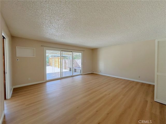 238 E Sunset Avenue N, Redlands, CA 92373