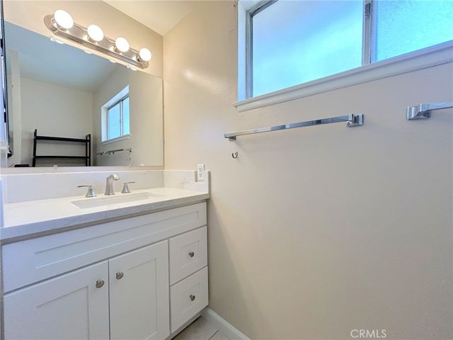 238 E Sunset Avenue N, Redlands, CA 92373