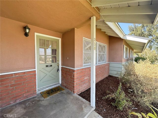 238 E Sunset Avenue N, Redlands, CA 92373