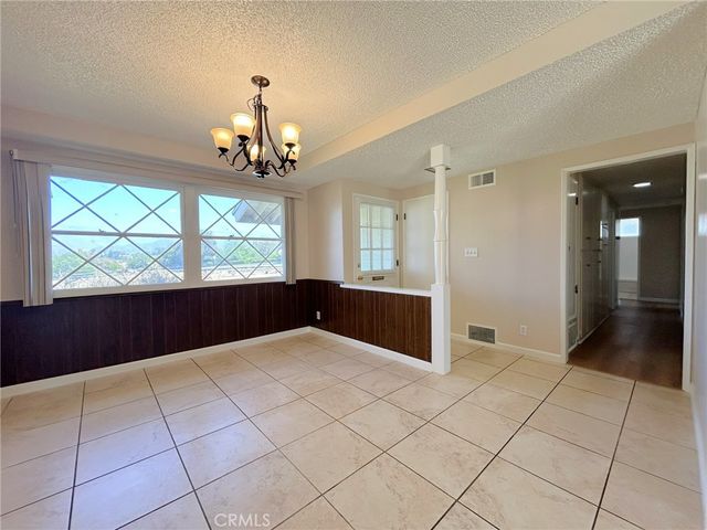 238 E Sunset Avenue N, Redlands, CA 92373