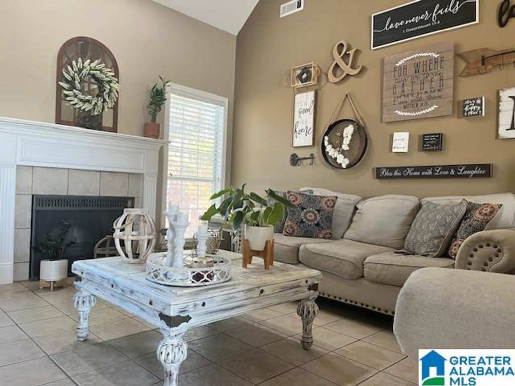 1212 OLD CAHABA TRACE, Helena, AL 35080