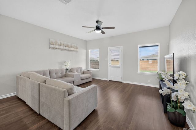 519 Diamond Shoals, Cibolo, TX 78108