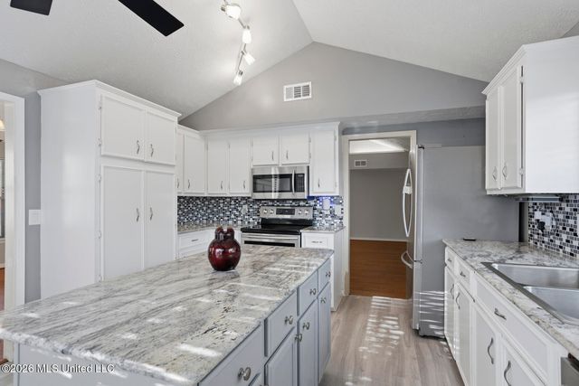 118 Caribbean Cove, Clinton, MS 39056