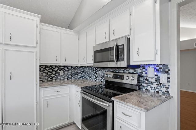 118 Caribbean Cove, Clinton, MS 39056