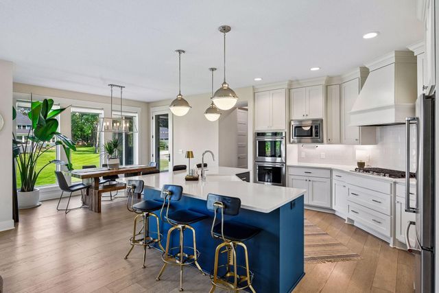 4264 Woodland Court, Minnetrista, MN 55331