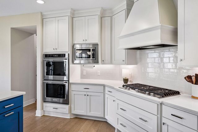 4264 Woodland Court, Minnetrista, MN 55331
