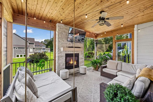4264 Woodland Court, Minnetrista, MN 55331