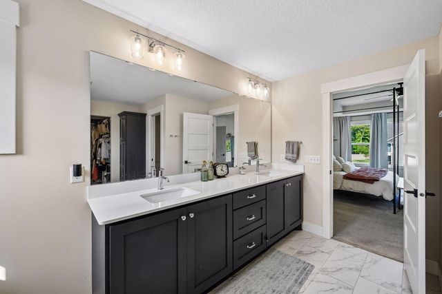 4264 Woodland Court, Minnetrista, MN 55331