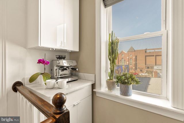1518 8TH ST NW, Washington, DC 20001