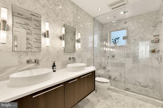 1518 8TH ST NW, Washington, DC 20001