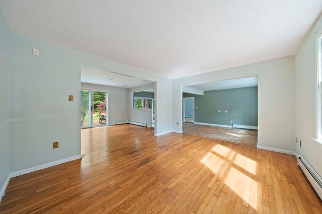 184 Wakeby Rd, Barnstable, MA 02648