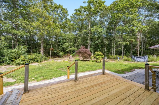 184 Wakeby Rd, Barnstable, MA 02648