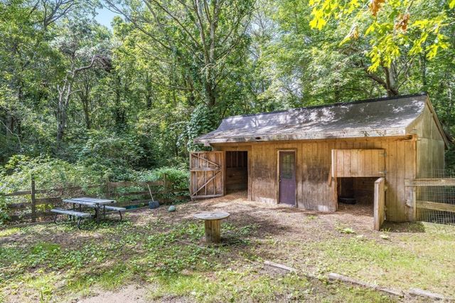 184 Wakeby Rd, Barnstable, MA 02648